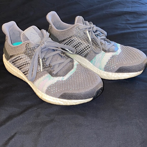 COPY - Adidas Ultraboost - Picture 1 of 5